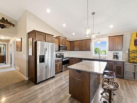 3rd image of 1106 Rolling Hills Dr NW