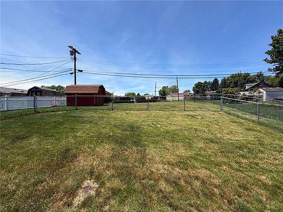 4th image of 5128 Caste Dr