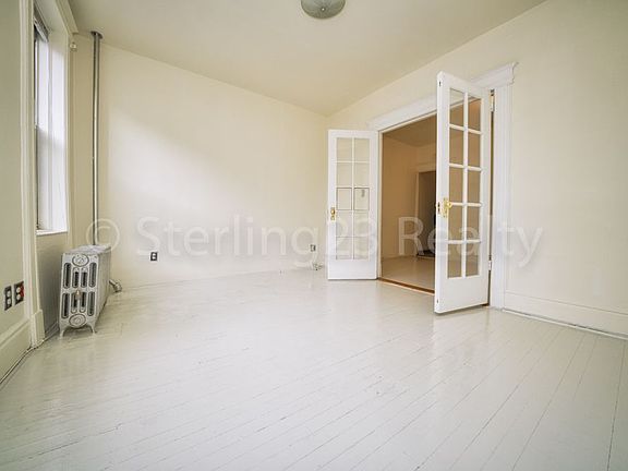 4th image of 2340 31st Ave APT 2F
