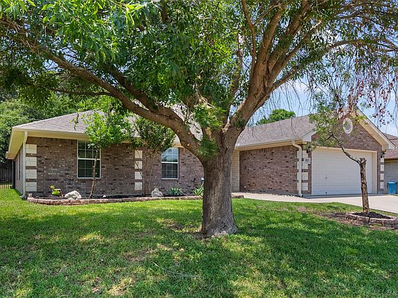 2nd image of 1416 Loblolly Dr