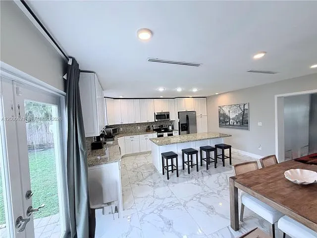 11020 SW 42nd Ter — Photo 13
