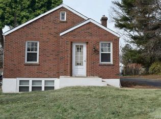 909 Tavalon Ave, Saint Louis, MO 63119