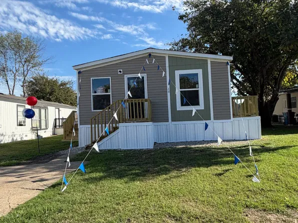 68 Park Ln, Hutchins, TX 75141