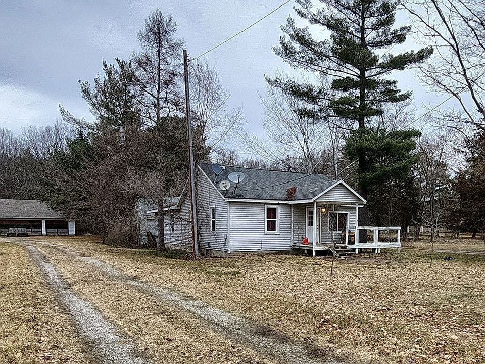 2nd image of 2728 Isabella St