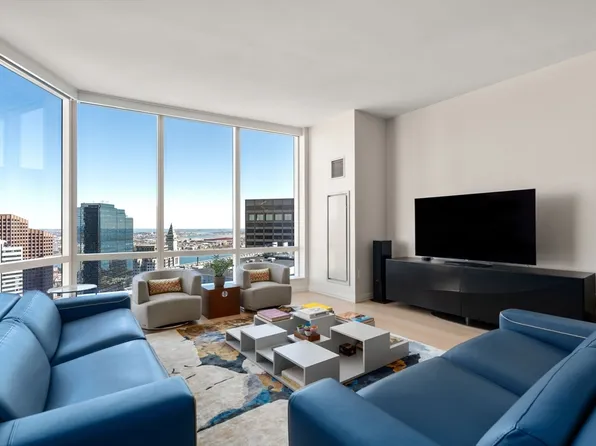 1 Franklin St Unit 4704, Boston, MA 02110