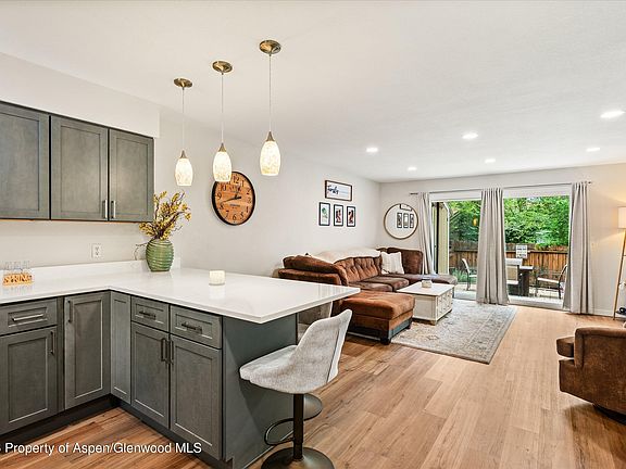 5th image of 525 N Midland Ave #3