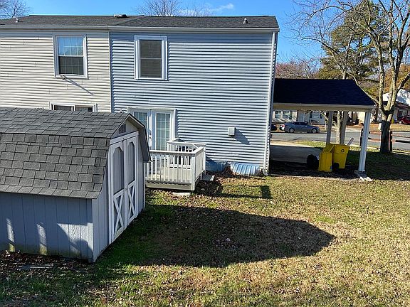3rd image of 8271 Portsmouth Dr