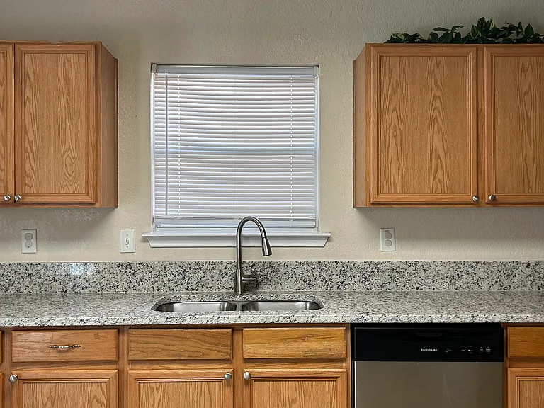 7230 Avery Rd — Photo 14