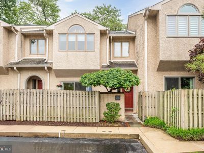 24 Greythorne Woods Cir, Wayne, PA, 19087