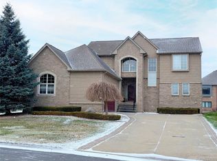59779 Glacier Spring Dr S, Washington Twp, MI 48094
