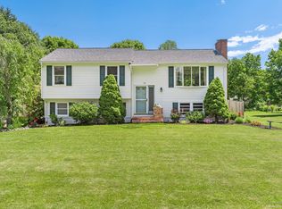 73 Raydon Road Ext, York, ME 03909