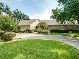 5714 Club Oaks Dr, Dallas, TX 75248