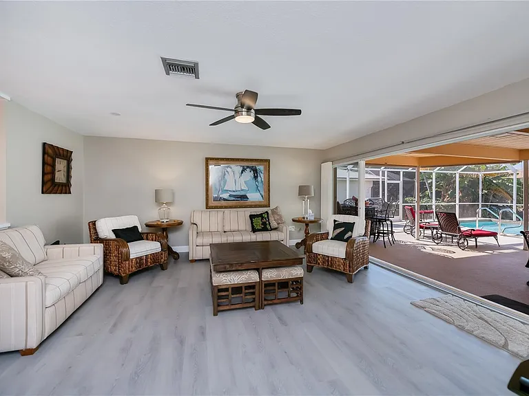 69 Sabal Dr — Photo 8