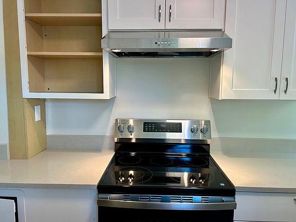 4th image of 230 Central Ave #2