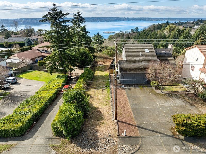 5th image of 3810 Browns Point Boulevard NE