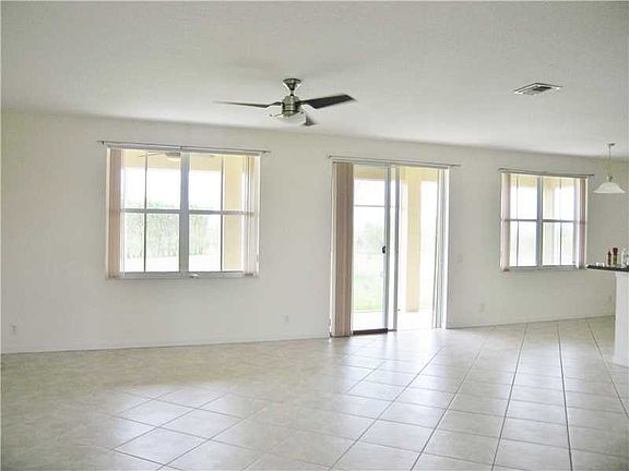 5th image of 1896 Aspen Ln