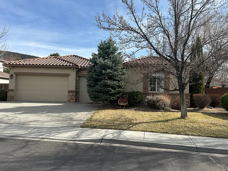 2620 Heather Field Ln — Photo 1