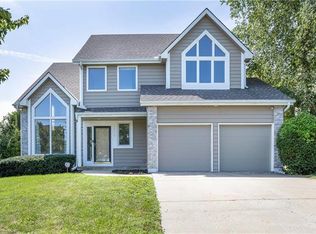 11113 W 117th St, Overland Park, KS 66210