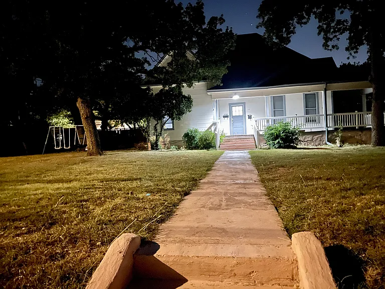 1710 Bolivar St — Photo 14