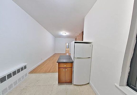 2nd image of 536 E 89th St APT 1d