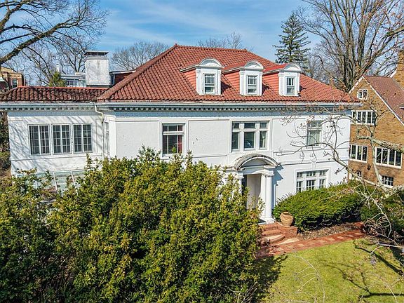 3rd image of 2717 Johnstone Pl