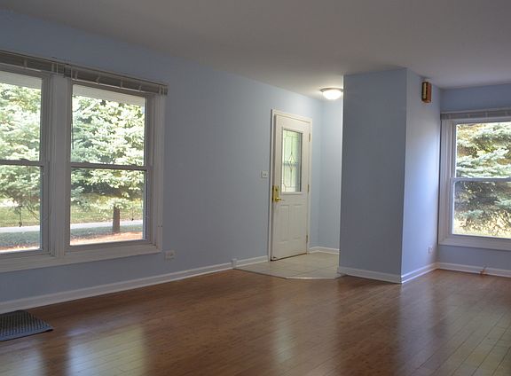 3rd image of 722 Huntly Ct #722