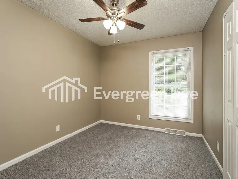3771 Spaulding Dr — Photo 7
