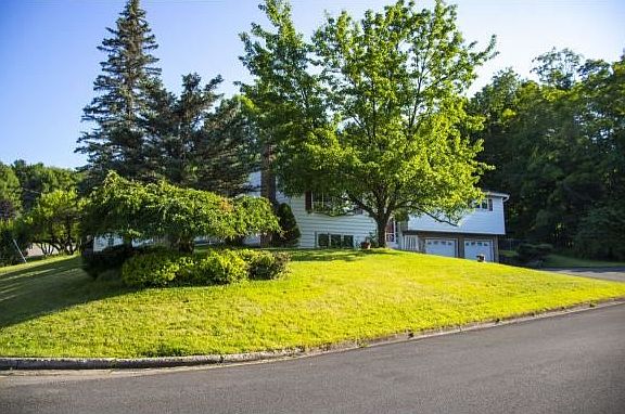 2nd image of 4040 Marietta Dr