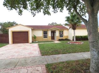 20032 NW 57th Pl, Hialeah, FL 33015