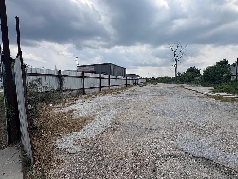 1904 Little York Rd — Photo 4