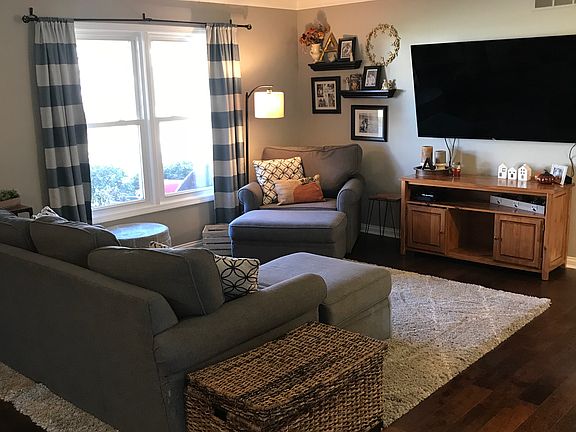 Living Room. New floors 2016