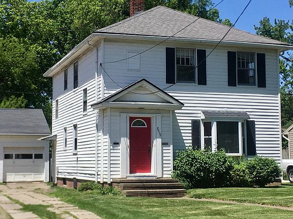 Lots of light, spotless, great location
