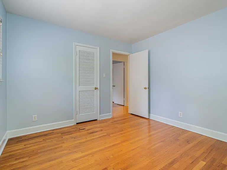 6529 Idlebrook Dr — Photo 27