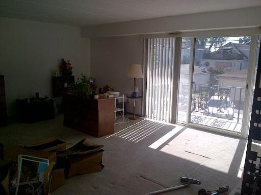 3rd image of 2930 N Harlem Ave APT 1D