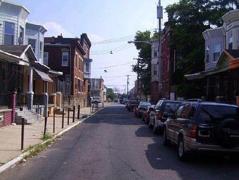 4th image of 3720 N Darien St