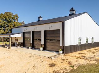 30 Senator Cobb Rd, Clifton, TN 38425