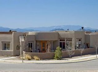 18 Cumbres Pass, Santa Fe, NM 87508