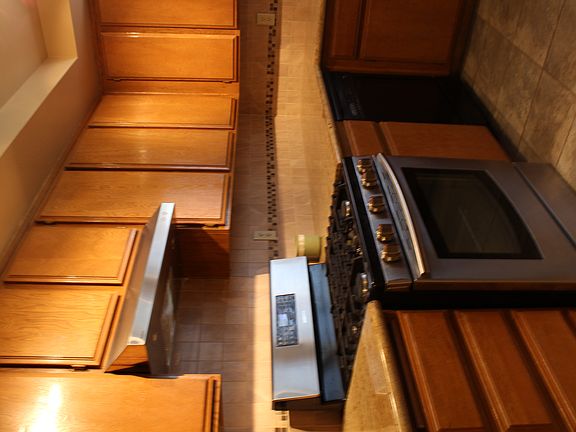 3rd image of 722 Mansfield Dr