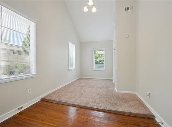 5th image of 1124 Cherokee St APT 1