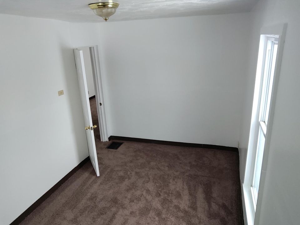 1st image of 418 Bryant Ave