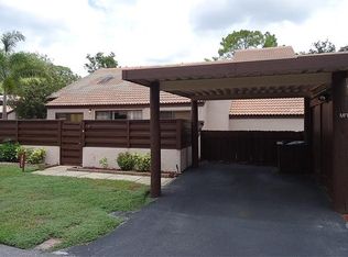 1311 Pelican Creek Xing, Saint Petersburg, FL 33707