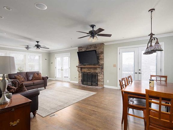 2nd image of 178 Saint William Dr