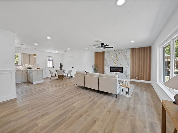 5th image of 112 Laurel Ln