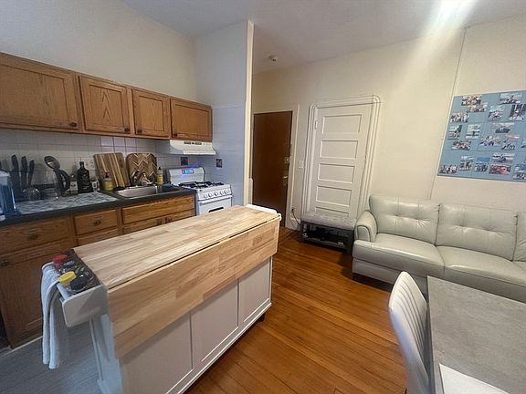 5th image of 1234 Commonwealth Ave APT 11