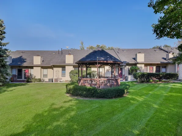 608 S 3rd St, Saint Charles, IL 60174