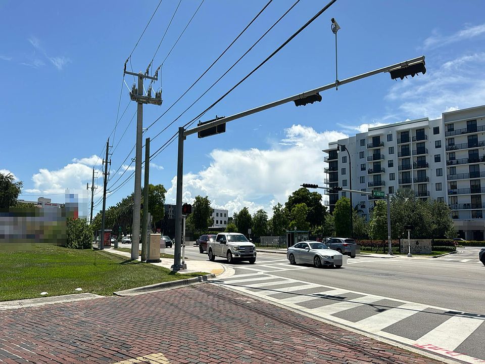 2nd image of 11113 Biscayne Blvd