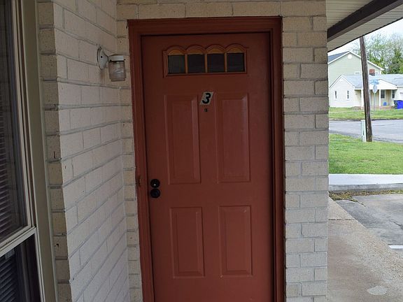 2nd image of 560 Ashlawn Dr #3