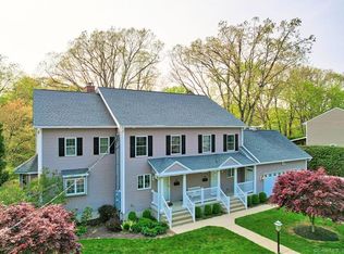 44 Regal Ct, Waterbury, CT 06705