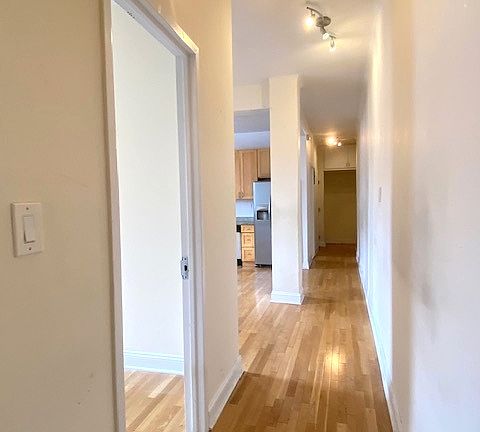 4th image of 501 W 110th St #7F