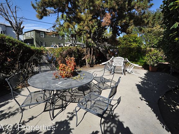 2nd image of 10924 Camarillo St #17113906